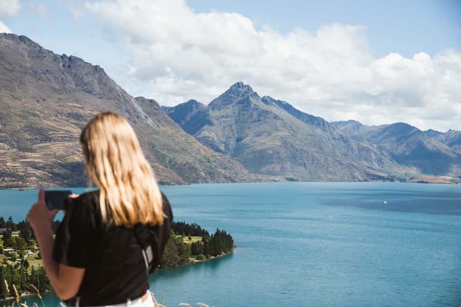Queenstown: Scenic Highlights, Tour with Wine & Lake Cruise - Lake Wakatipu viewpoint and Shotover River photos before Arrowtown