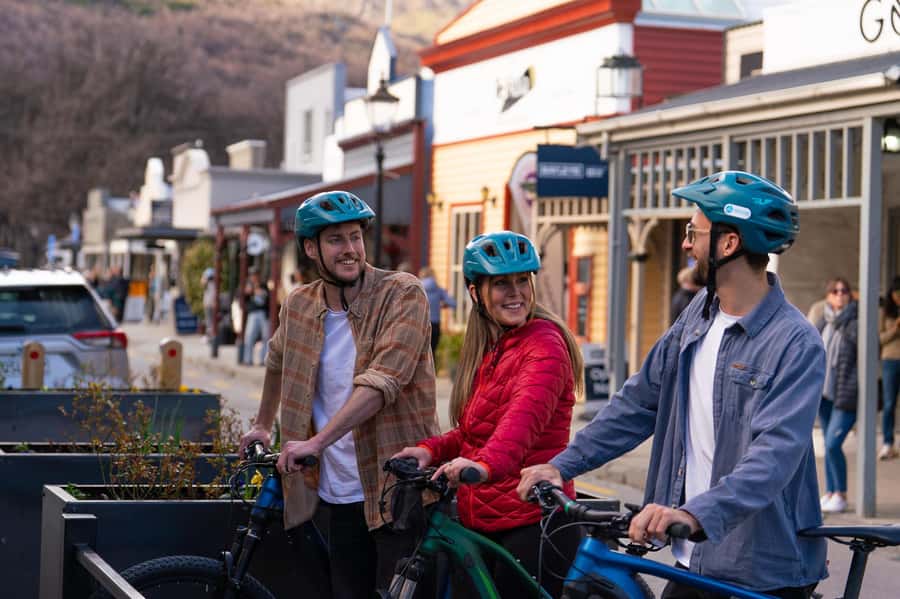 Queenstown: Self-Guided Bike Ride on the Arrow Bridges Trail - The 15 km ride along the Arrow and Kawarau rivers