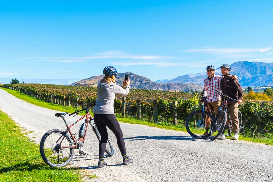 Queenstown: Self-Guided Gibbston Valley Wineries Bike Tour - Choosing wineries at your own pace along the Gibbston River Trail