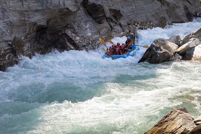 Queenstown Shotover River White Water Rafting - After the rapids: hot showers, photos, and the return trip back to town