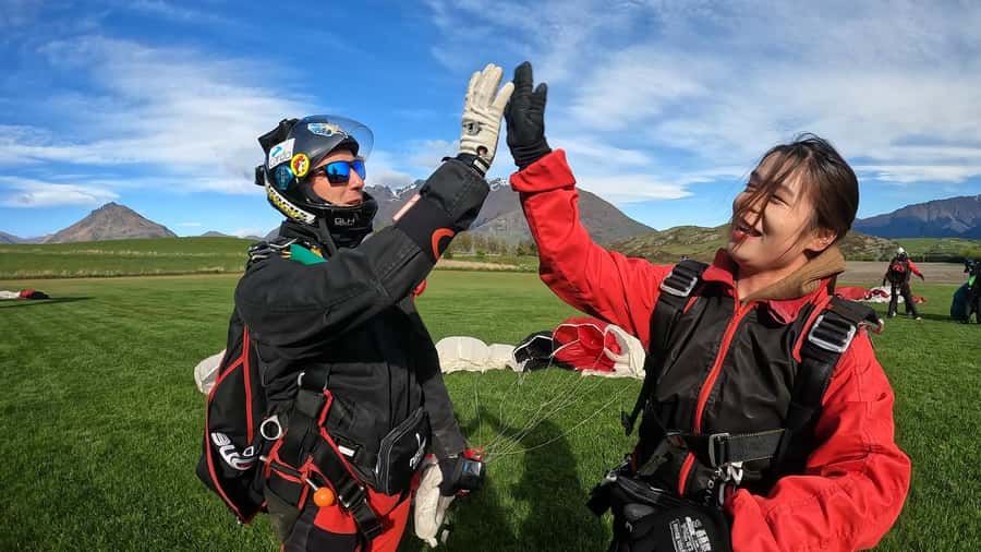 Queenstown: Tandem Skydive Experience - Photo and video packages: plan for the cost since cameras are banned