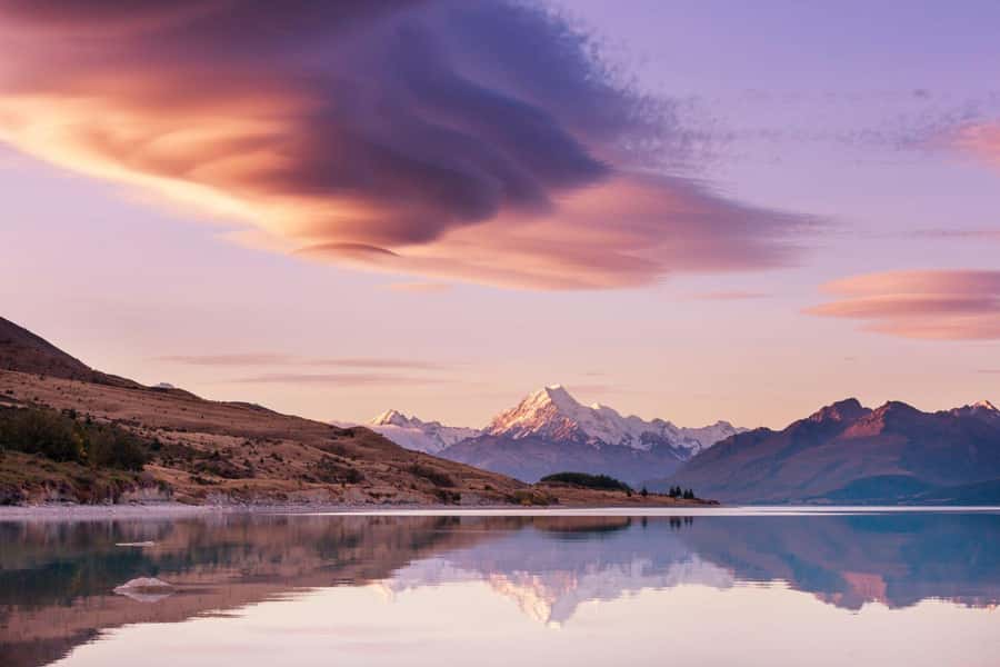 Queenstown to Christchurch via Mt Cook One-Way Tour - The road trip starts at Kawarau Gorge, Cromwell, and Lake Dunstan