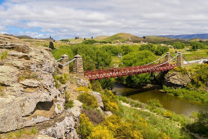 Queenstown to Dunedin with Taieri Gorge Train One-Way Tour - Key things to love about the Queenstown to Dunedin Taieri Gorge Train tour