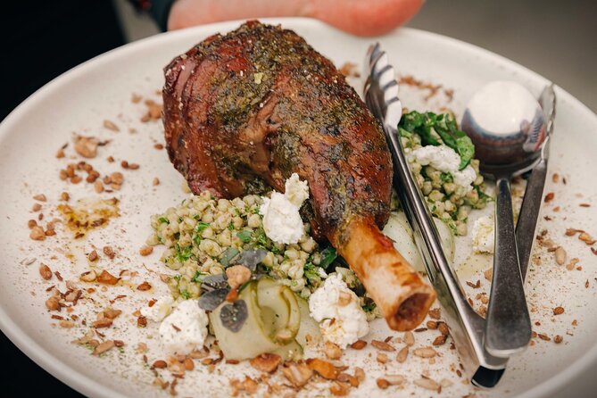 Queenstown Wine & Food Tour: Scenery, Tastings & Delicious Lunch! - Key points at a glance