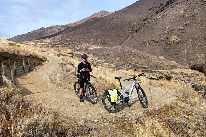 Roxburgh Gorge Bike Hire with Jet Boat & Return Shuttle Included - Joining the Roxburgh Gorge Trail and timing the 12:30 boat