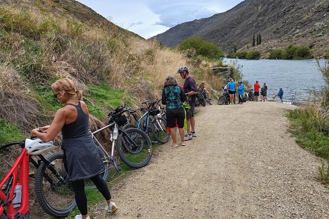 Roxburgh Gorge Bike Hire with Jet Boat & Return Shuttle Included - How hard is it (really): Grade 1 to 3 and who it suits