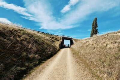Tunnels to Station On E-Bikes - Getting to the start on an Air-Con vehicle from Clyde