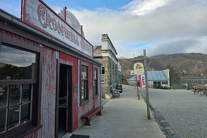 Wanaka Private Day Trip from Queenstown: TravelnGo - Cromwell Heritage Precinct and fruit-stall stop: slow down for Central Otago