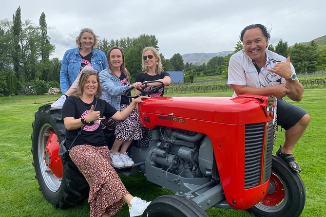 Wine Tour & Maori Culture Queenstown - Small-group comfort: pickup, people mover, and the pace